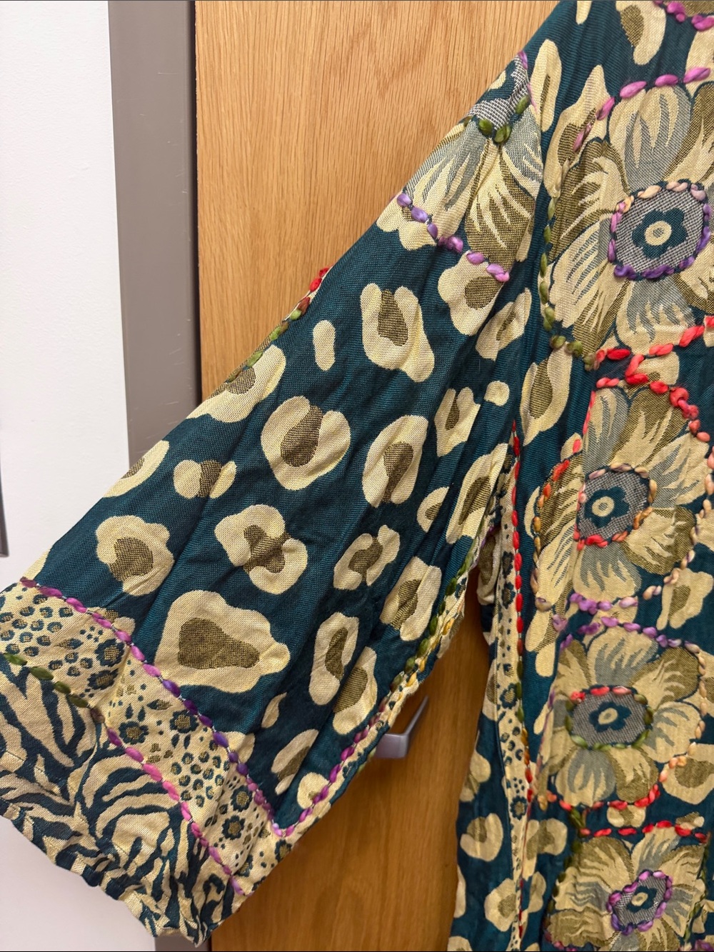 Raj Teal and Beige Abstract Floral and Leopard Print Bohemian Kimono Duster - Picture 7 of 9